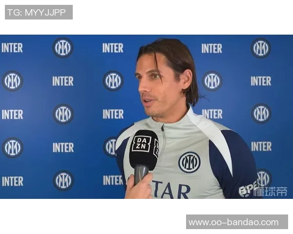 门将之争:索默单手扑救失误迈尼昂成功迷惑恰20引发热议