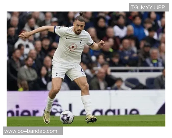 米兰双雄和尤文图斯争抢德勒古欣热刺要价三千万欧元