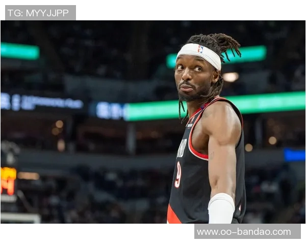 格兰特表现出色19投8中砍下29分6篮板4助攻并完美罚球9中9